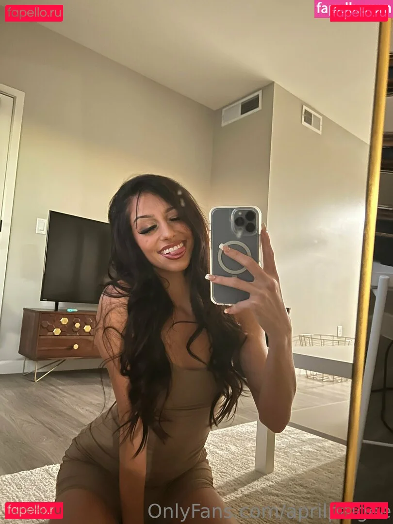 aprilpaigee Onlyfans Photo Gallery 