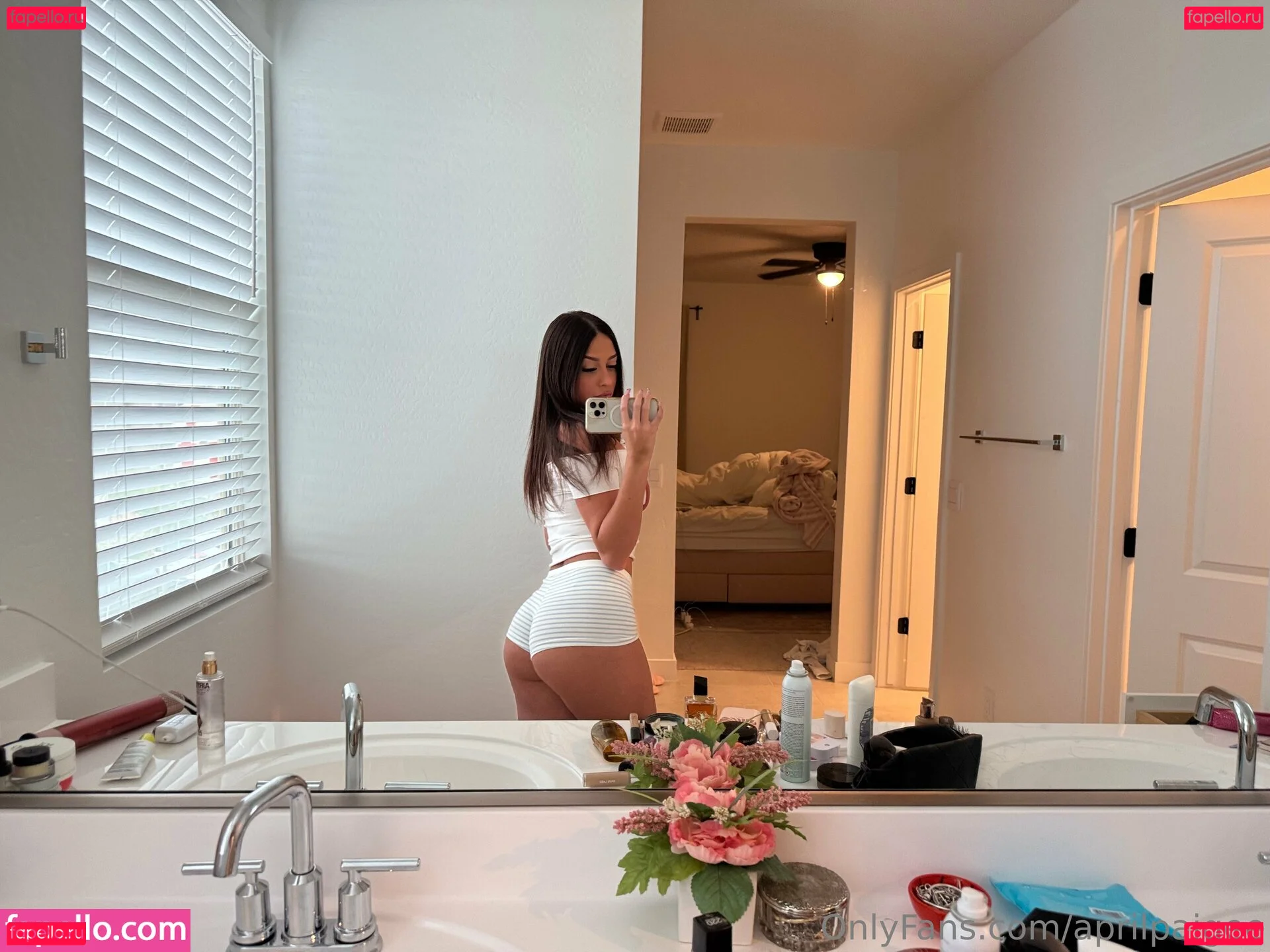aprilpaigee Onlyfans Photo Gallery 