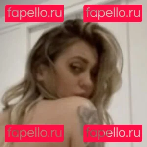 saraayrobles Onlyfans Photo Gallery 