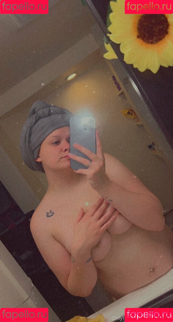 r0sebuddy Onlyfans Photo Gallery 