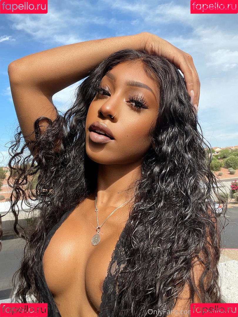 aliyahdenae Onlyfans Photo Gallery 