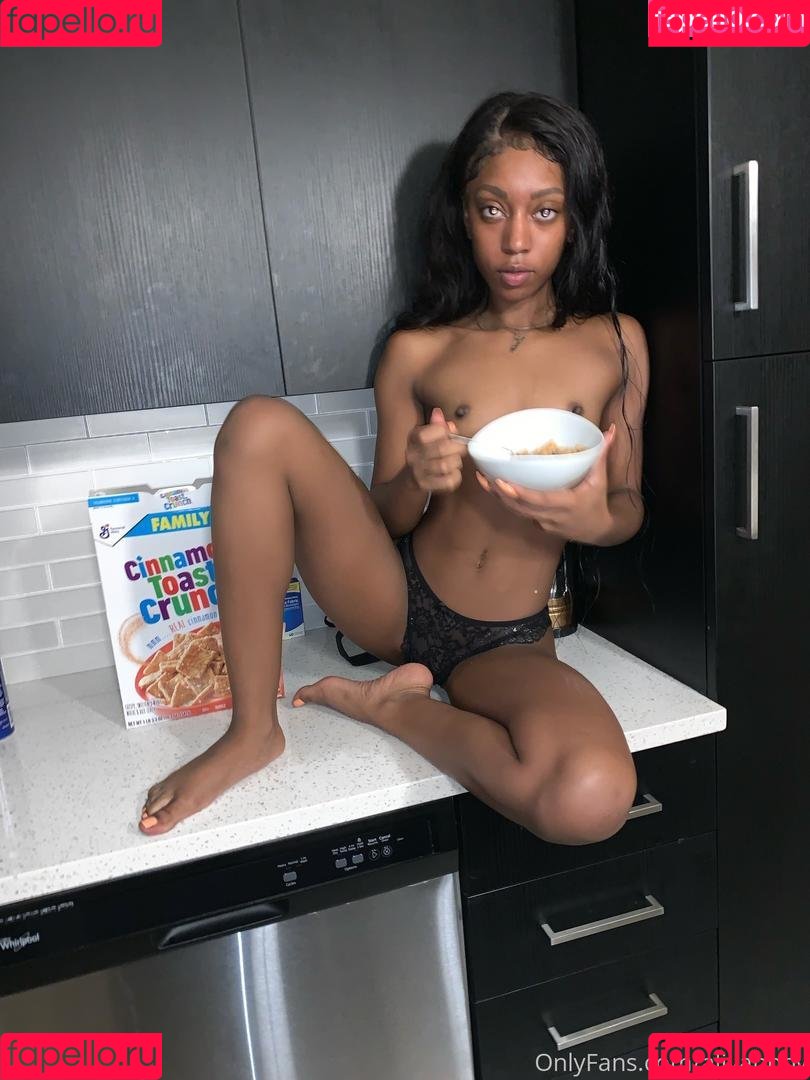 aliyahdenae Onlyfans Photo Gallery 