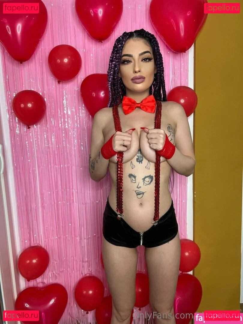 kleopwtrx Onlyfans Photo Gallery 