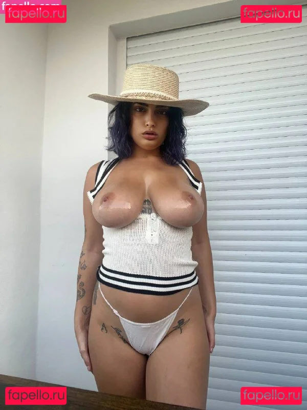 kleopwtrx Onlyfans Photo Gallery 