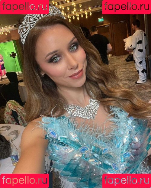 Una Healy Onlyfans Photo Gallery 