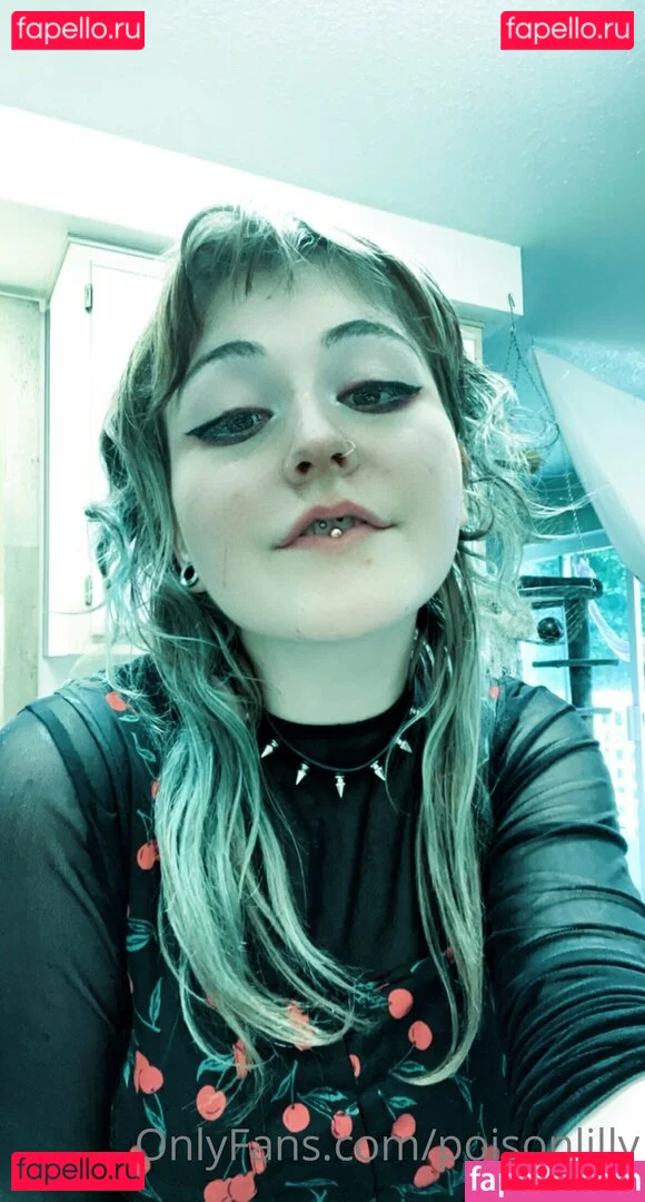 poisonlilly Onlyfans Photo Gallery 