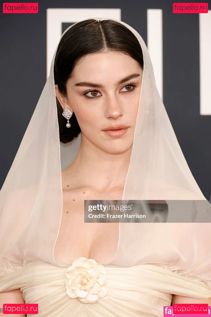 Gracie Abrams Onlyfans Photo Gallery 