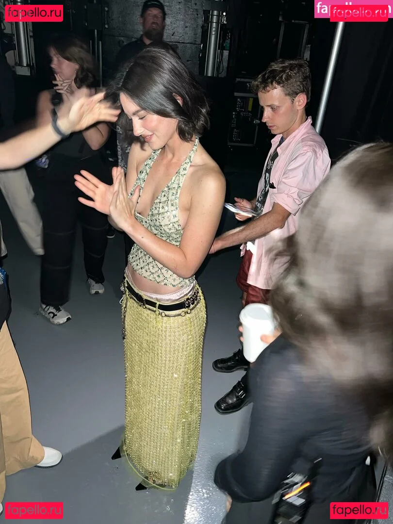 Gracie Abrams Onlyfans Photo Gallery 