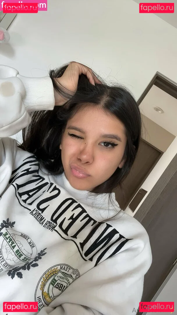 ariristorm Onlyfans Photo Gallery 