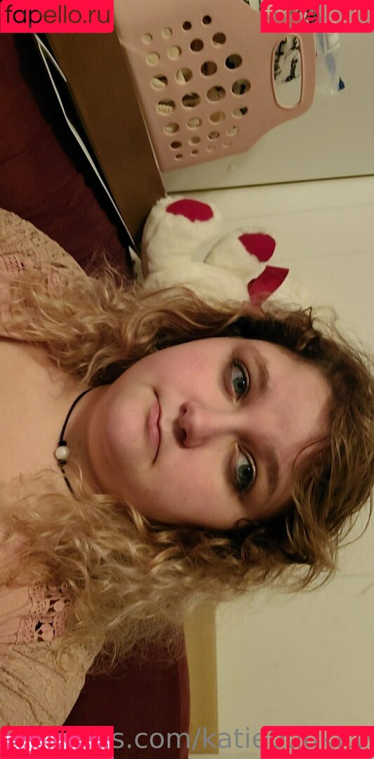 katiebugkitty122 Onlyfans Photo Gallery 