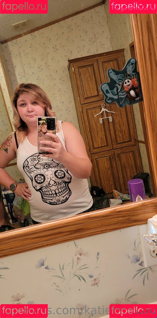 katiebugkitty122 Onlyfans Photo Gallery 