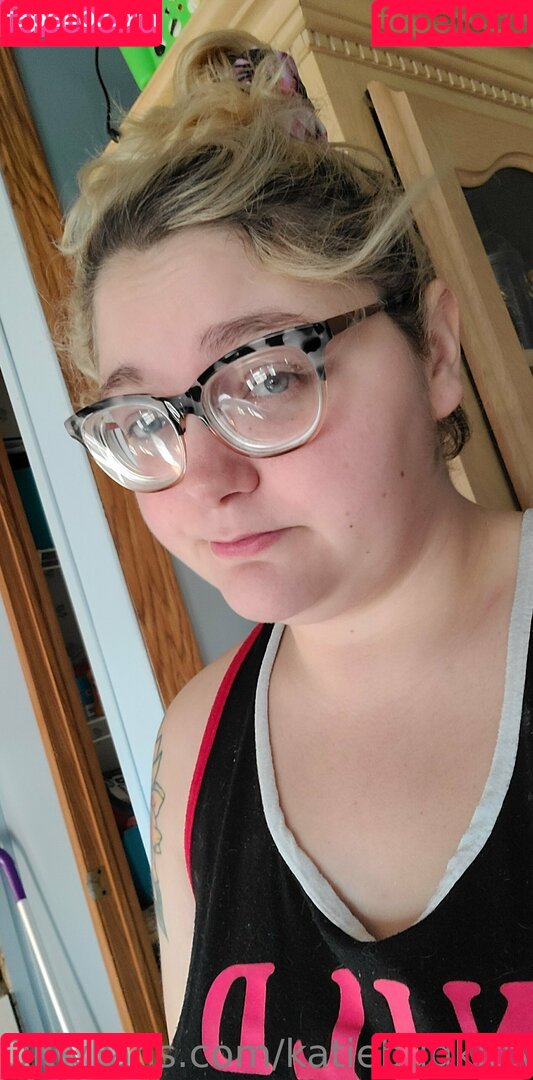 katiebugkitty122 Onlyfans Photo Gallery 