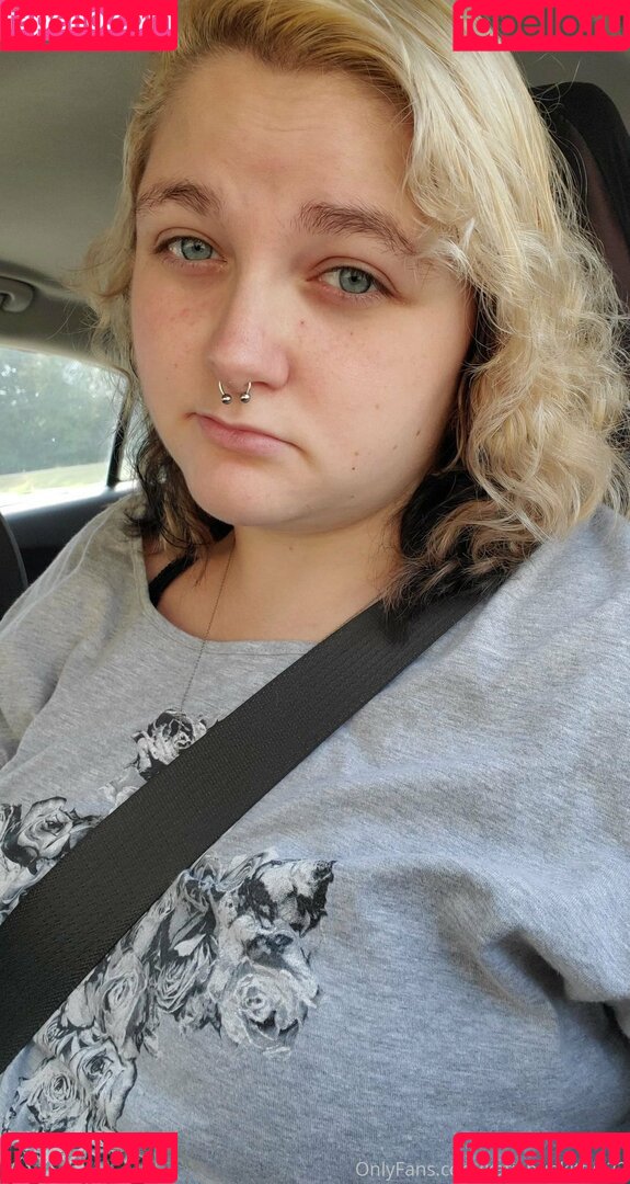 katiebugkitty122 Onlyfans Photo Gallery 