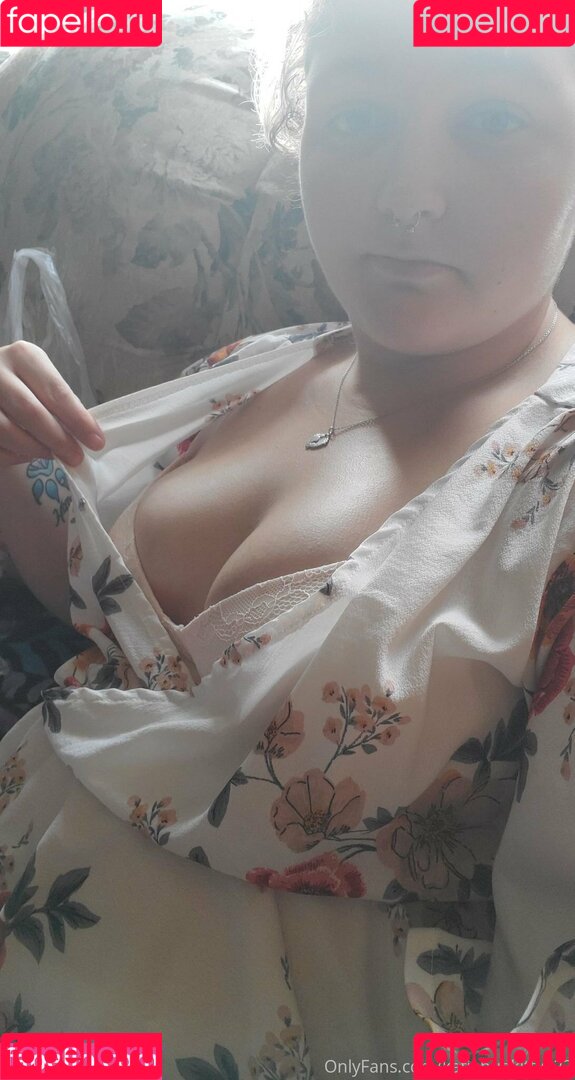katiebugkitty122 Onlyfans Photo Gallery 