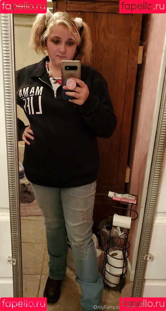 katiebugkitty122 Onlyfans Photo Gallery 