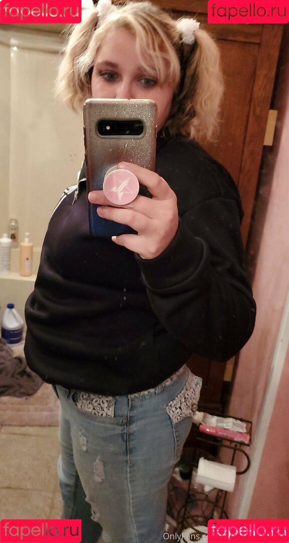 katiebugkitty122 Onlyfans Photo Gallery 