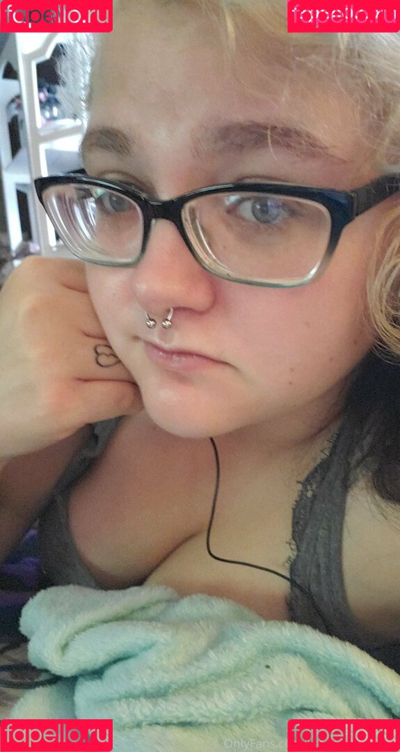 katiebugkitty122 Onlyfans Photo Gallery 