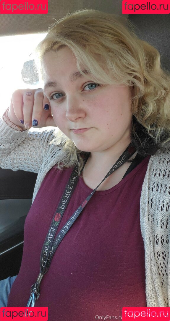 katiebugkitty122 Onlyfans Photo Gallery 