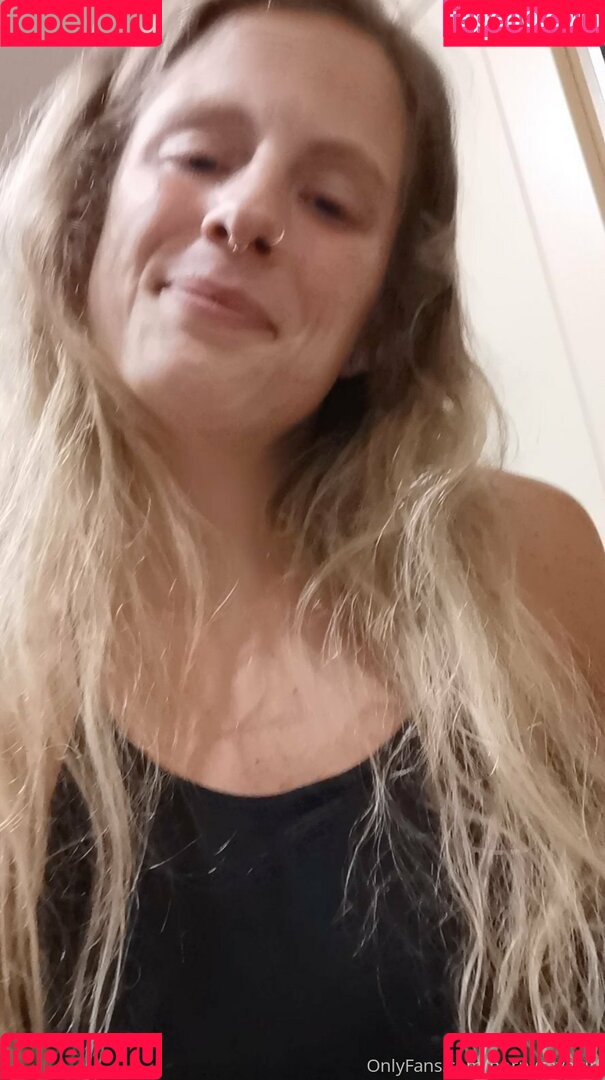 hornycavegirl Onlyfans Photo Gallery 