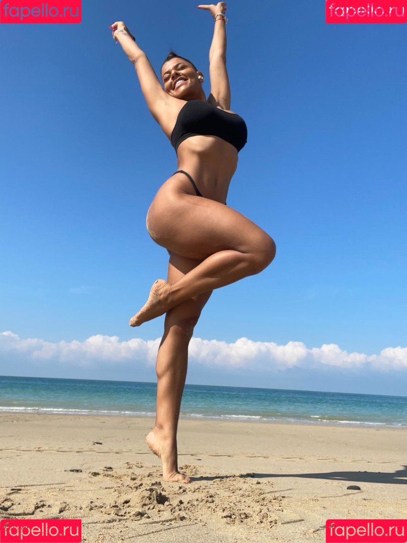 nala.fit Onlyfans Photo Gallery 