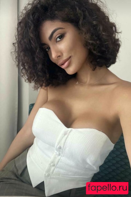 leonayla Onlyfans Photo Gallery 