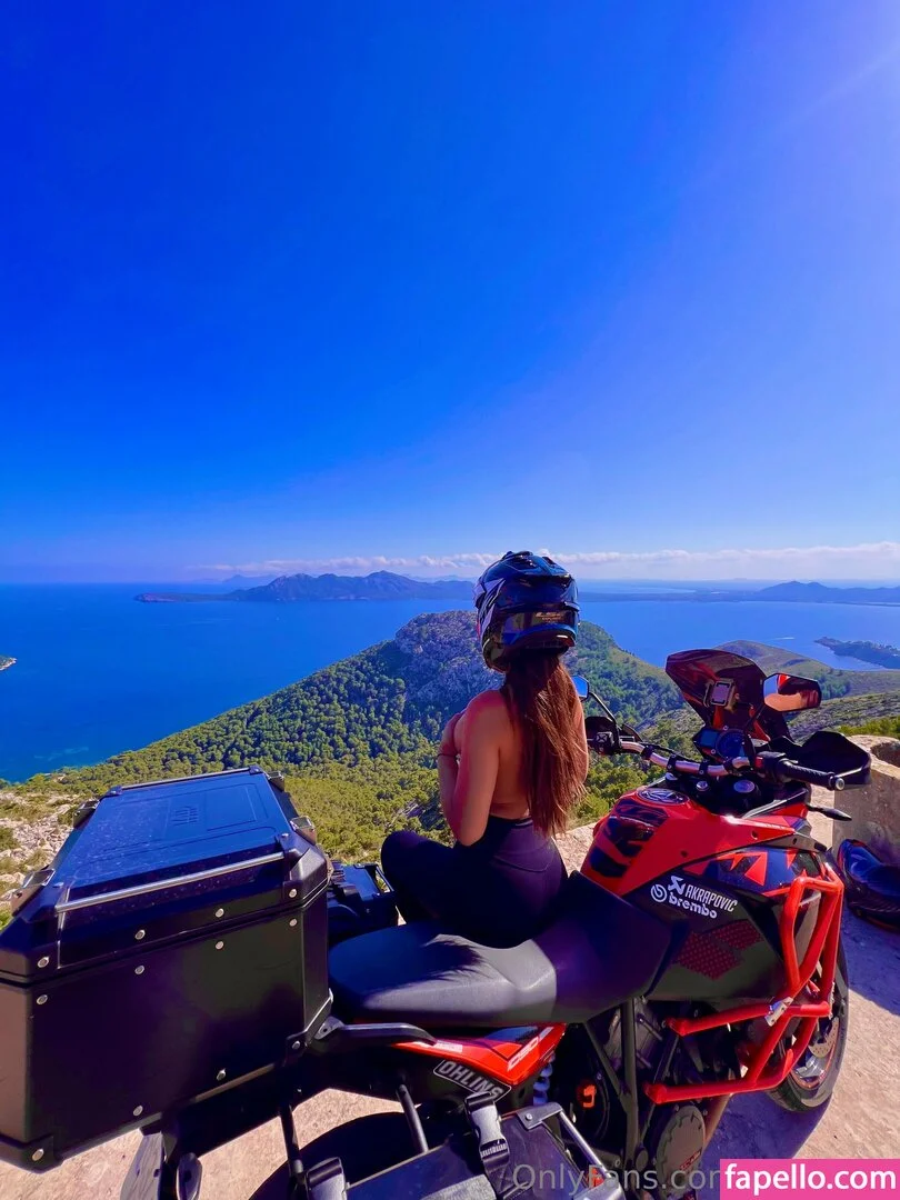 MissElleUK Onlyfans Photo Gallery 