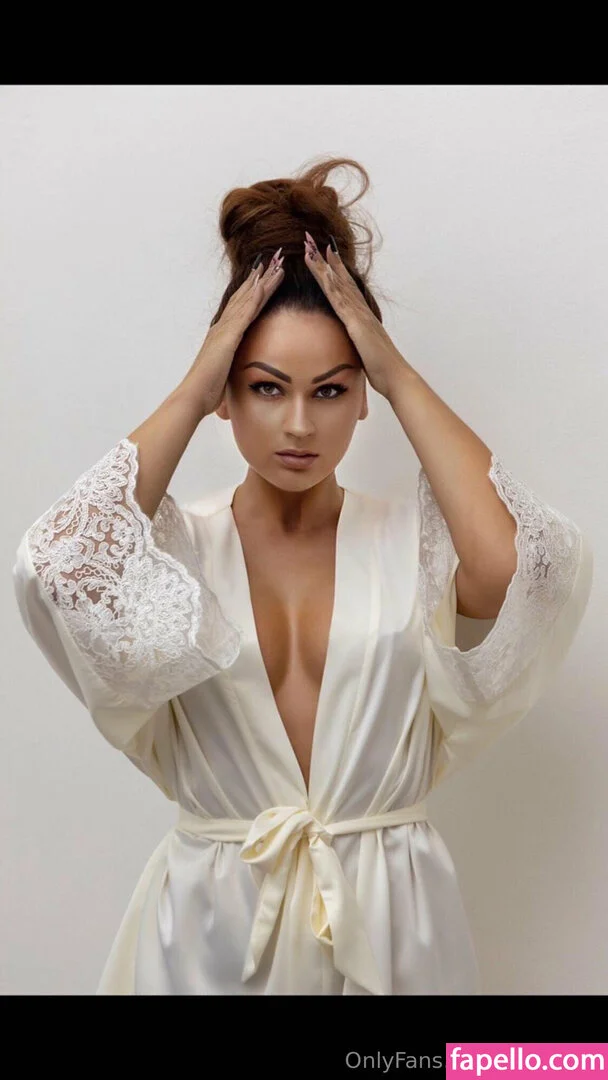 MissElleUK Onlyfans Photo Gallery 