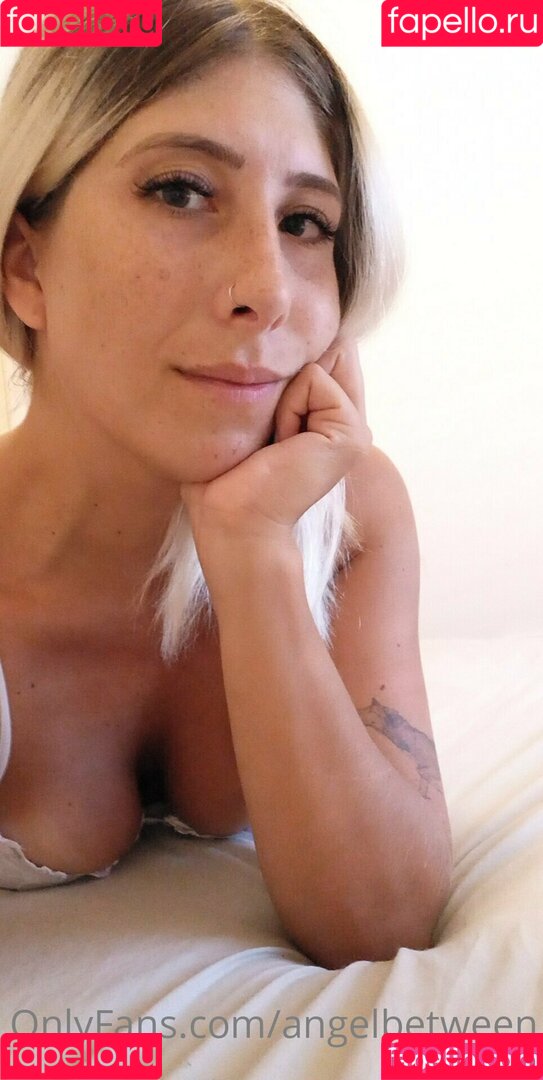 angelbetween Onlyfans Photo Gallery 