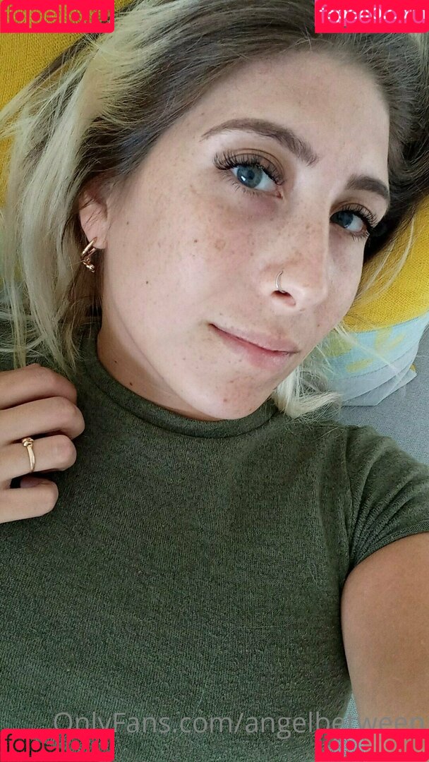 angelbetween Onlyfans Photo Gallery 