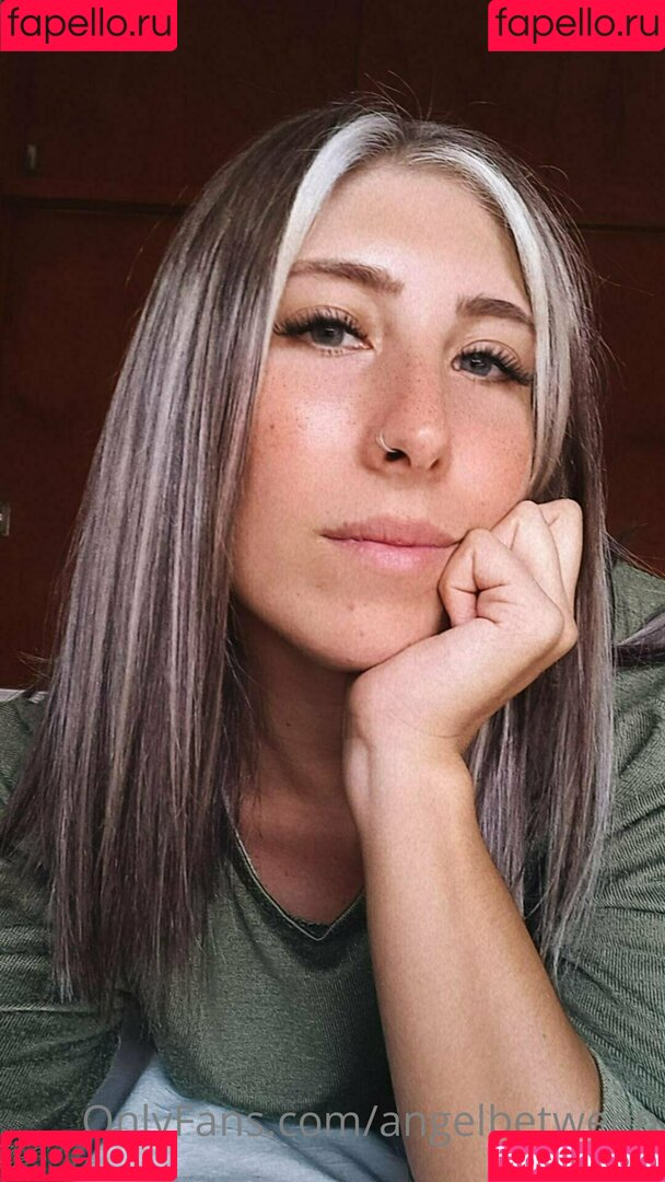 angelbetween Onlyfans Photo Gallery 