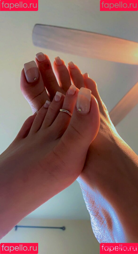 WaifuFeetMilk Onlyfans Photo Gallery 