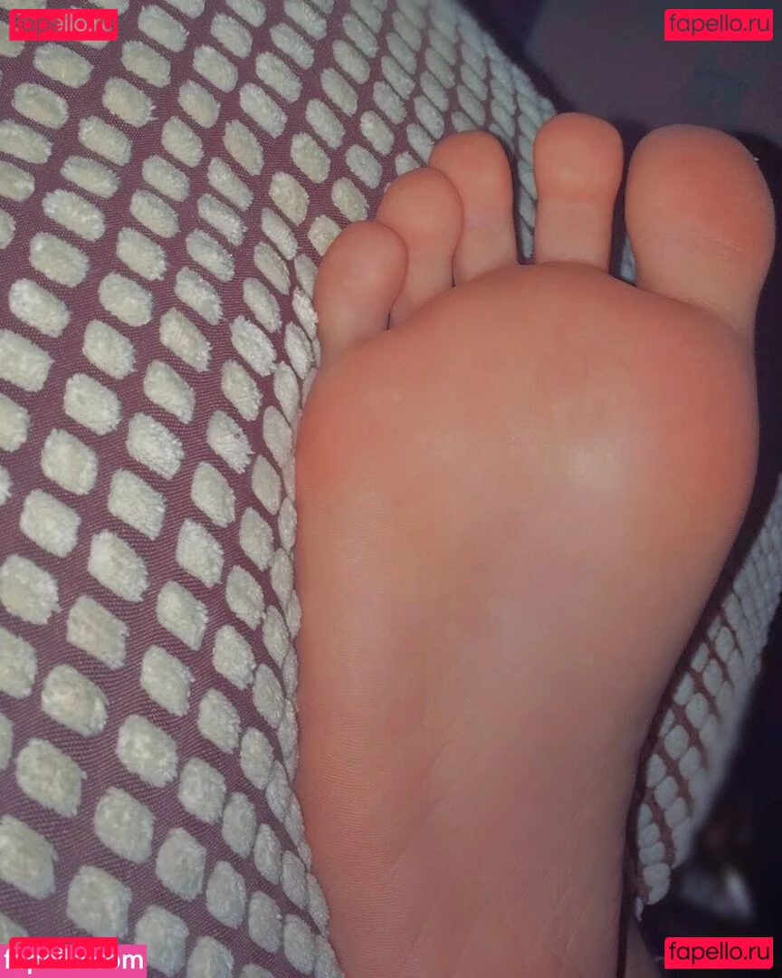 Prii_feet Onlyfans Photo Gallery 