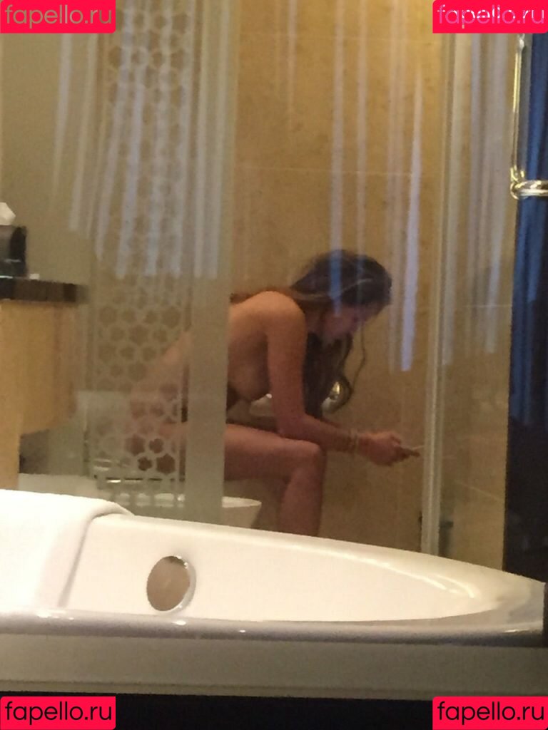 Danielle Lloyd Onlyfans Photo Gallery 