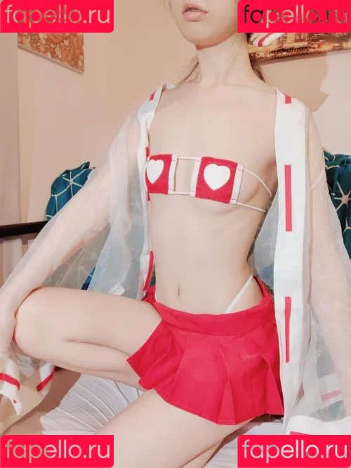 Petitesaki Onlyfans Photo Gallery 