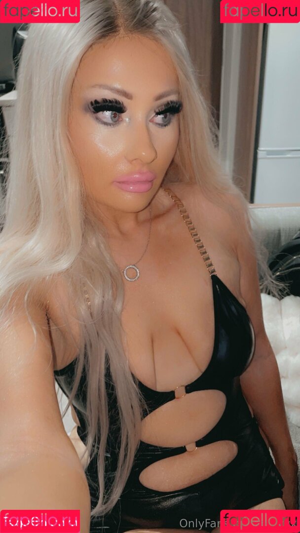 Amyvx Onlyfans Photo Gallery 