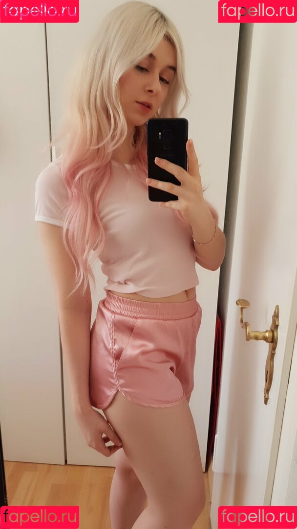 Yuli Onlyfans Photo Gallery 