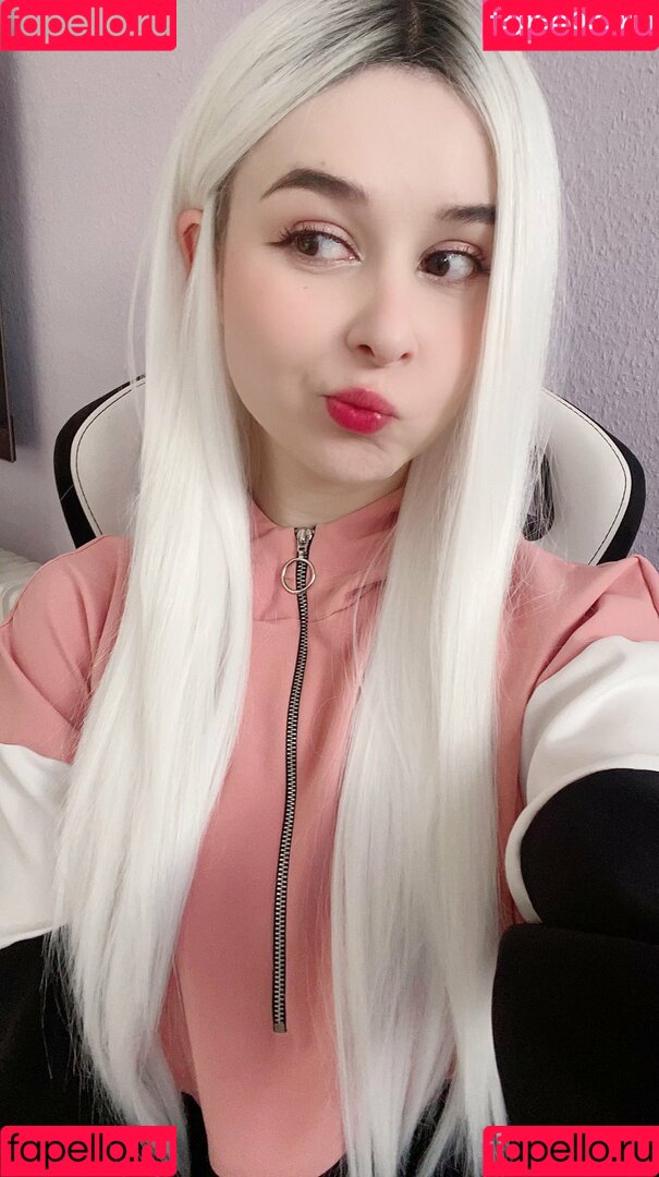 Yuli Onlyfans Photo Gallery 