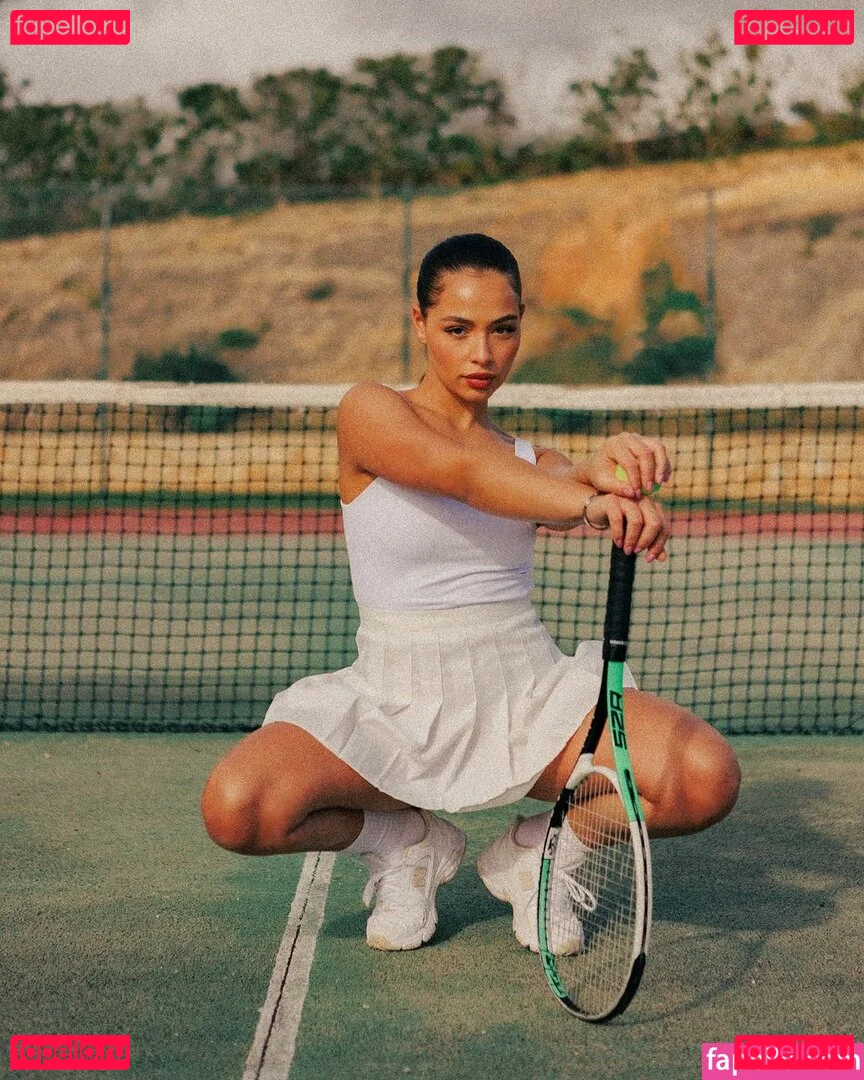 Clo Lloyd Onlyfans Photo Gallery 