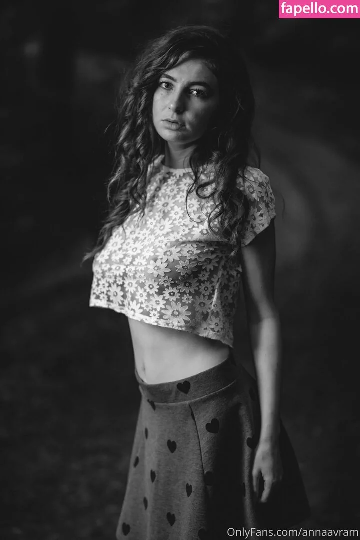 annaavram Onlyfans Photo Gallery 