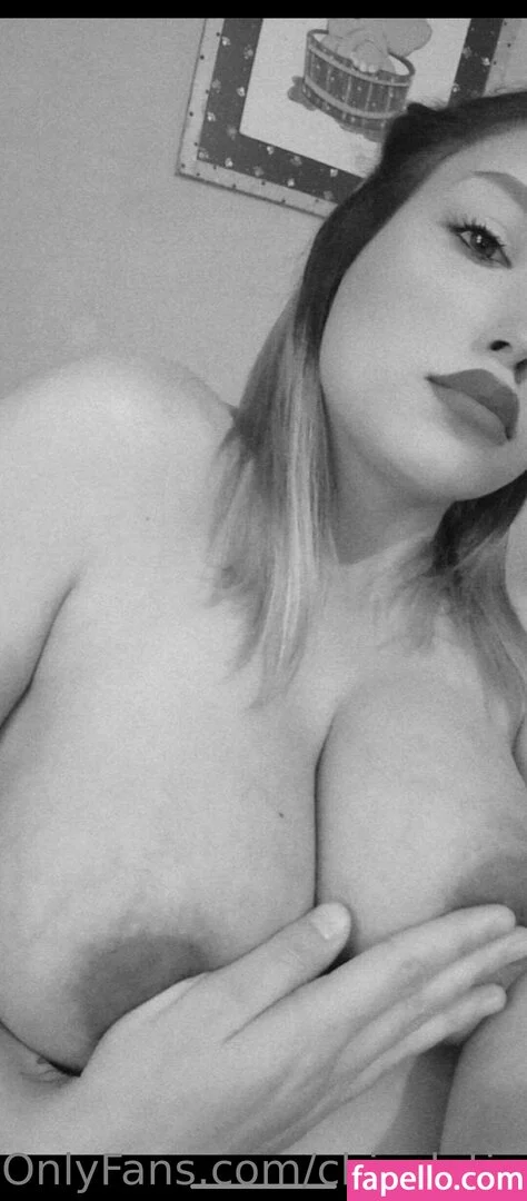 chicalatina11 Onlyfans Photo Gallery 