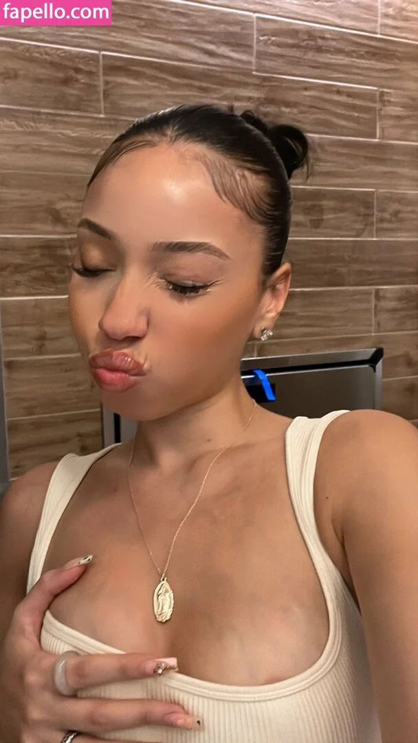 Y.lashae Onlyfans Photo Gallery 