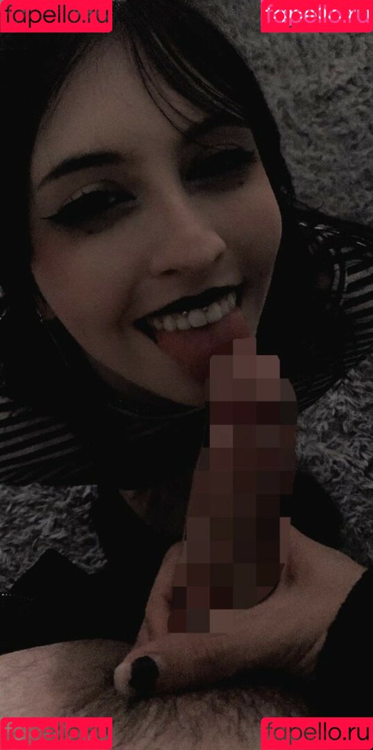 kyukiuwu Onlyfans Photo Gallery 