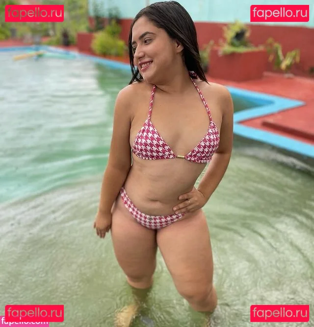 Amanda Dantas Onlyfans Photo Gallery 