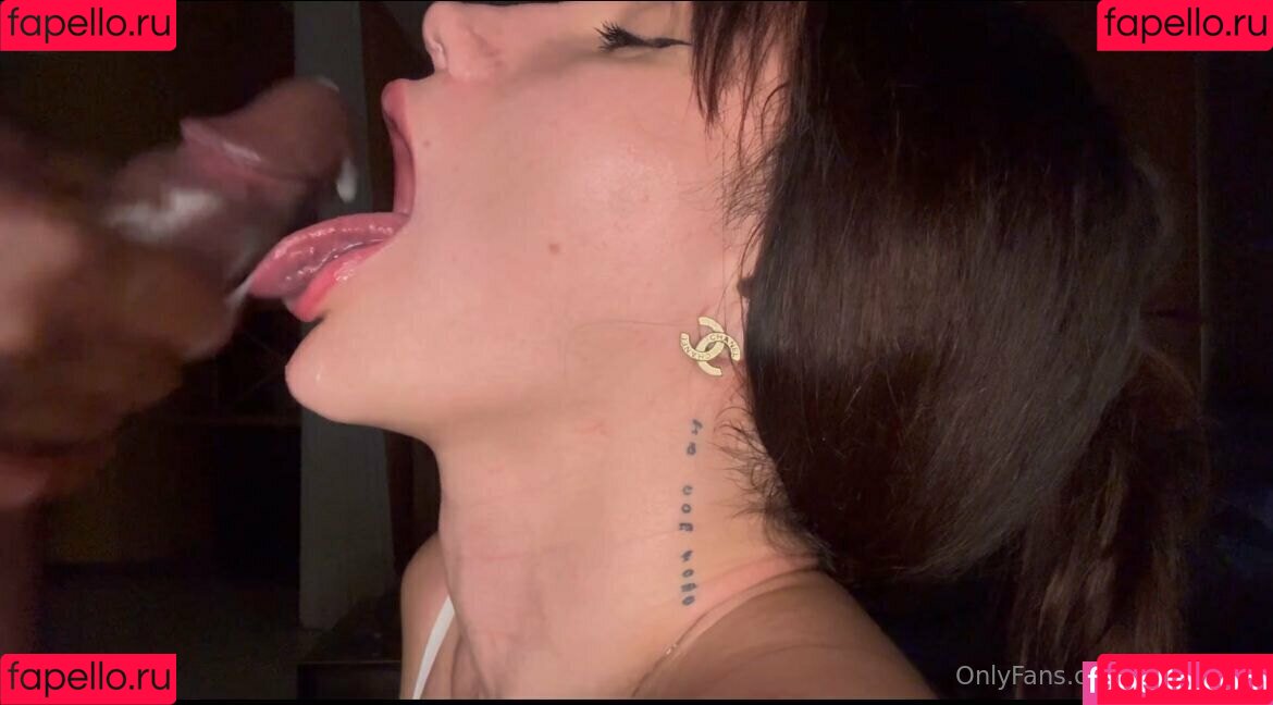 agathalira Onlyfans Photo Gallery 