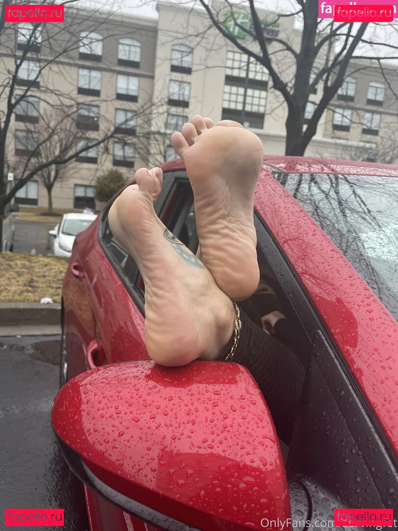 servingfet Onlyfans Photo Gallery 