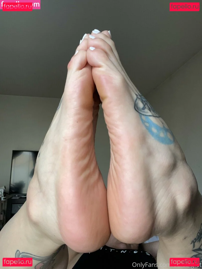 servingfet Onlyfans Photo Gallery 