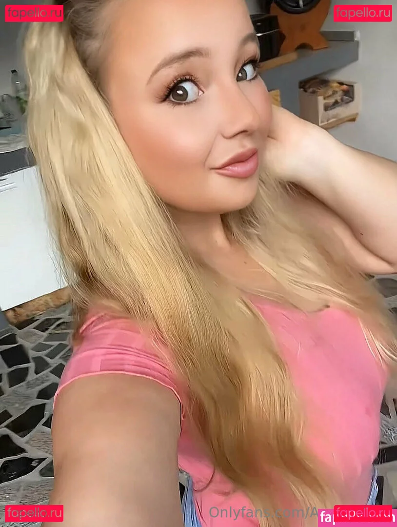 amberriley Onlyfans Photo Gallery 