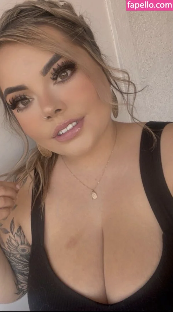 Lilly M Onlyfans Photo Gallery 