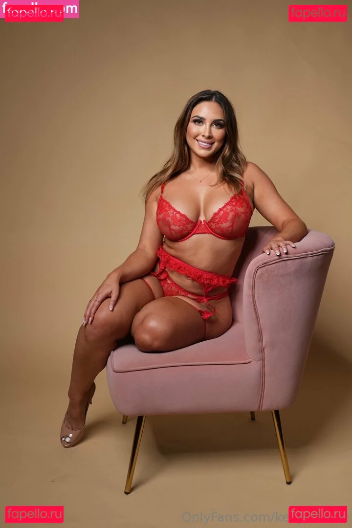 kellyscloset Onlyfans Photo Gallery 