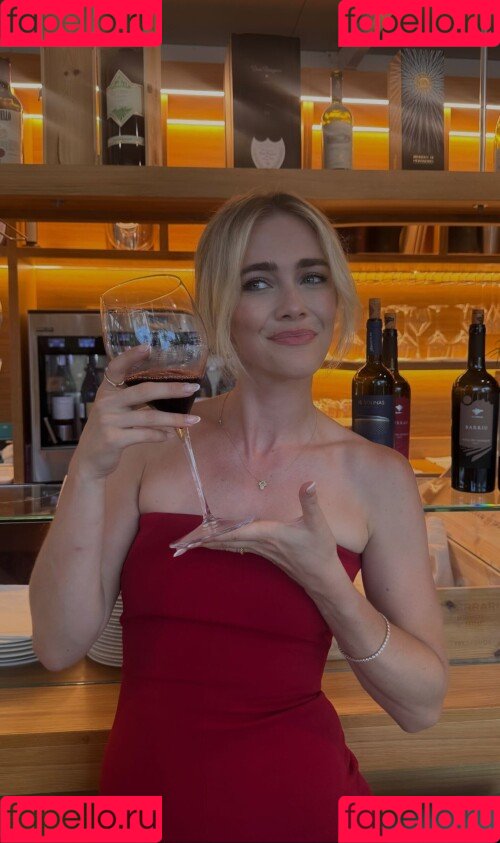 Melissa Roxburgh Onlyfans Photo Gallery 